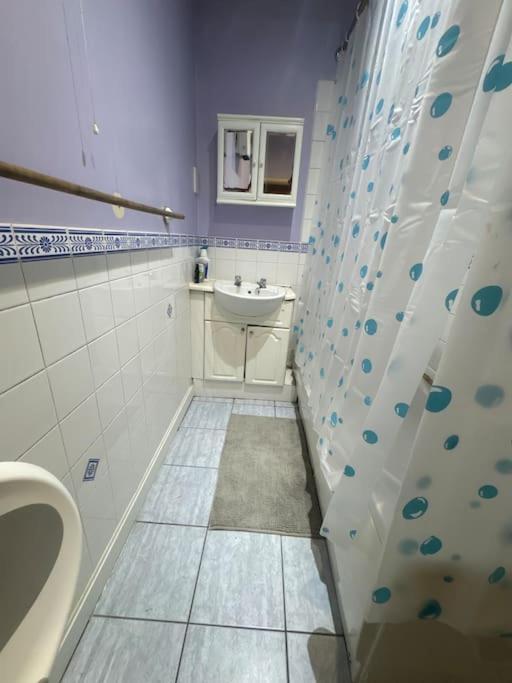 Private Double Bedroom In Hounslow Near Heathrow Londýn Exteriér fotografie
